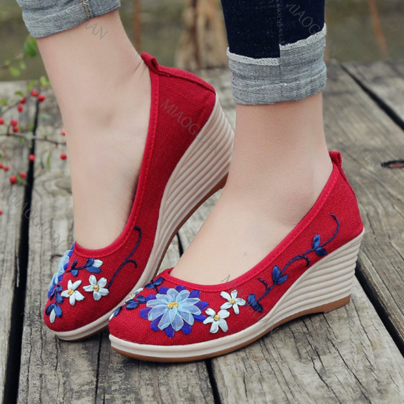 Embroidered Women Comfort Wedg - The Ethnic Fashion 评论和价格