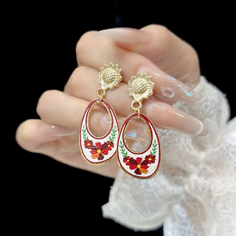Ethnic Style Red Floral Patter - Ethnic Fashion Wear For Women 评论和价格