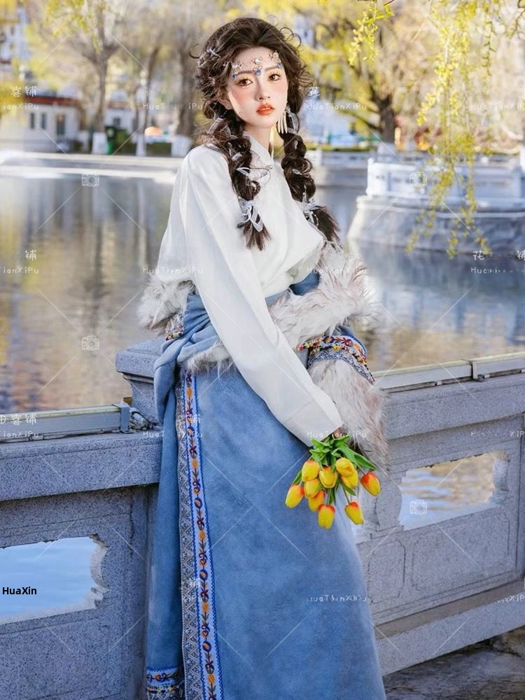 Tibetan Ethnic Women's  Robe F - Ethnic Clothing & Online Fashion Store Khaadi Uk 评论和价格